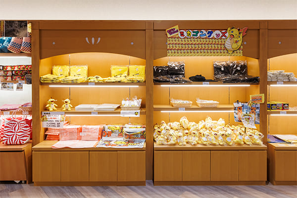 三日月公式マスコット「ミカゴン」グッズコーナー